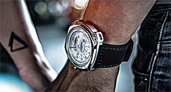 SevenFriday V-Series ؛ یک مدلِ عجیب دیگر از سون‌فرایدی